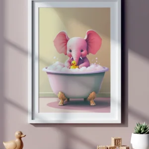 Affiche éléphant rose dans une baignoire encadrée au-dessus d’une étagère avec cubes et canard en bois