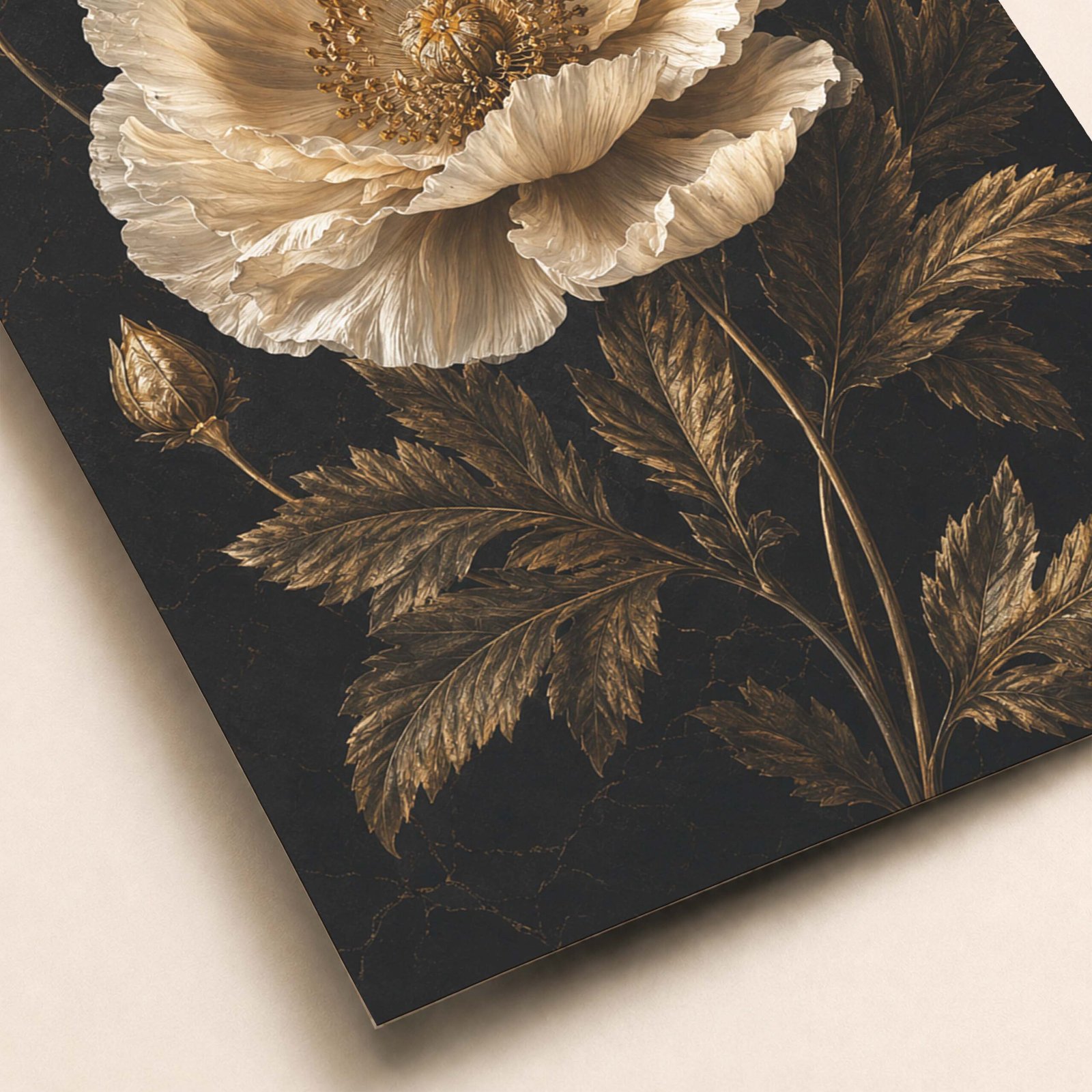 Détail de la fleur blanche et dorée