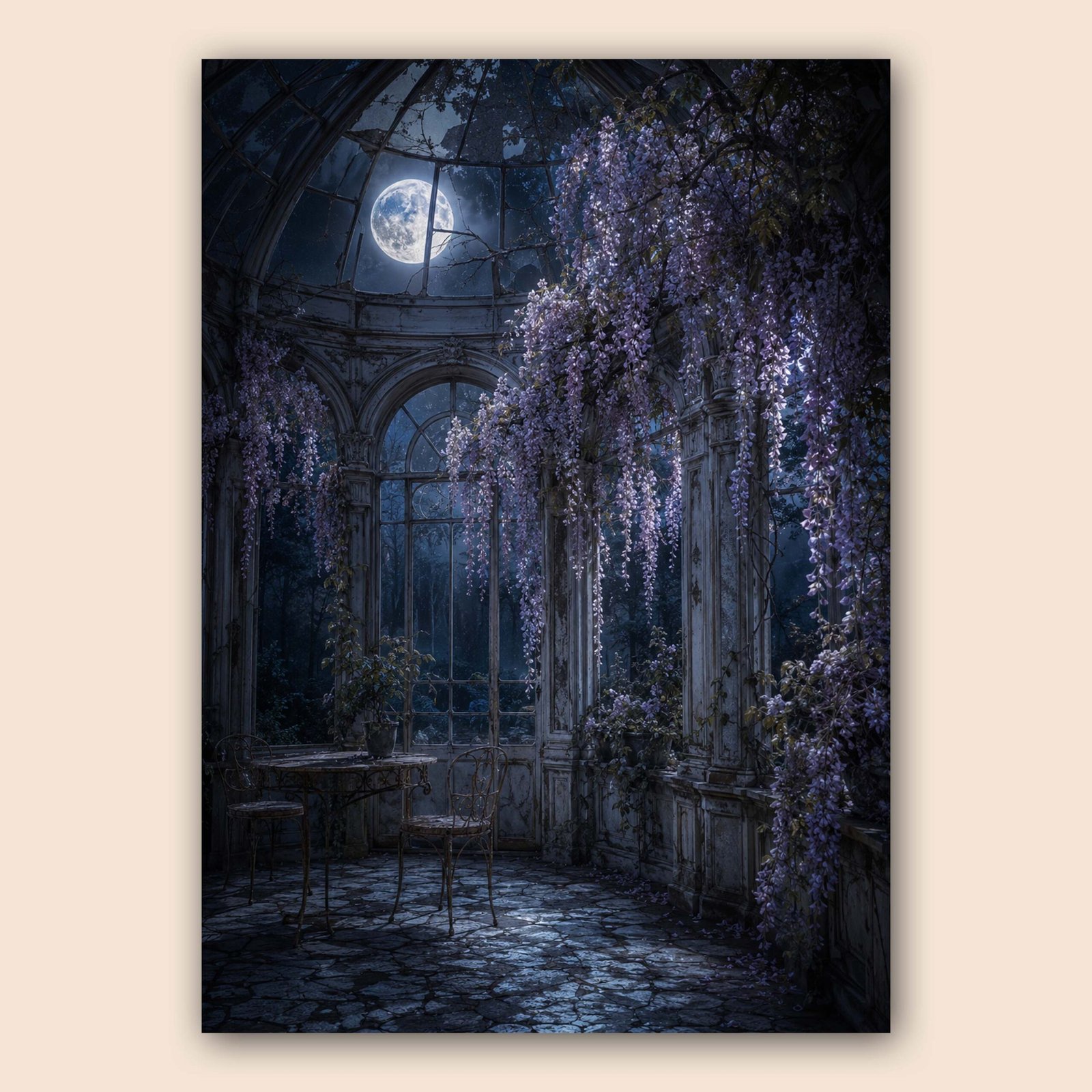 Décor de serre ancienne sous la lune avec fleurs violettes